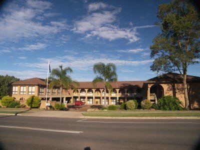 Cumberland Motor Inn - E Caravan Parks 35