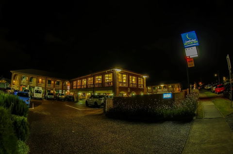 Cumberland Motor Inn - E Caravan Parks 28