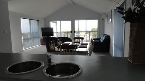 Kangaroo Island Bayview Villas - E Caravan Parks 1