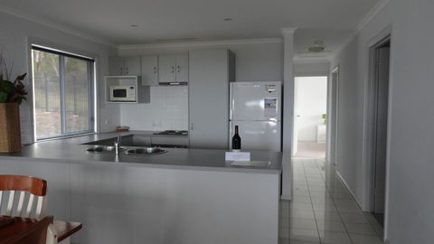 Kangaroo Island Bayview Villas - E Caravan Parks 2