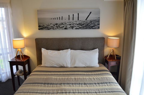 Arkana Motor Inn & Terrace Apartments - E Caravan Parks 5