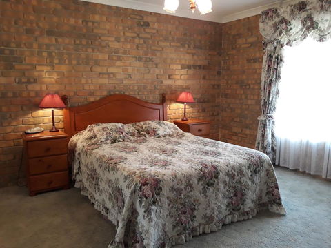 Acacia Apartments - E Caravan Parks 2