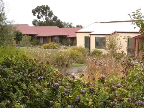 Acacia Apartments - E Caravan Parks 19