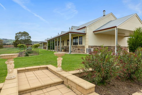 Barossa Vineyard Cottages - E Caravan Parks 27