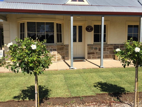 Barossa Vineyard Cottages - E Caravan Parks 44