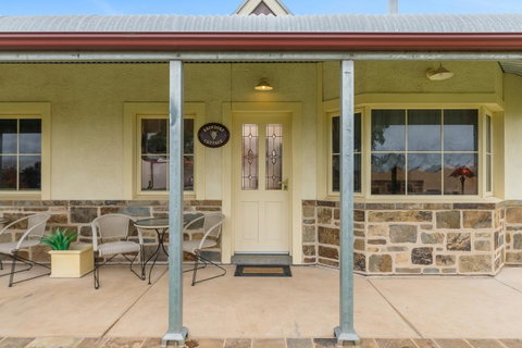 Barossa Vineyard Cottages - E Caravan Parks 28
