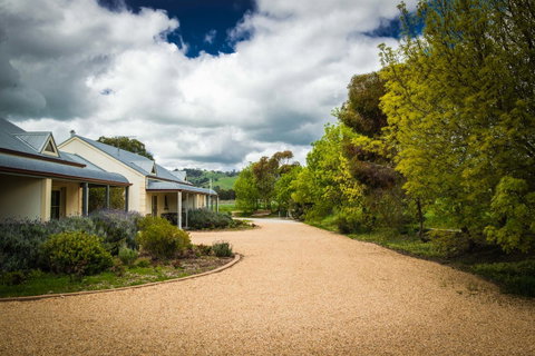 Barossa Vineyard Cottages - E Caravan Parks 38