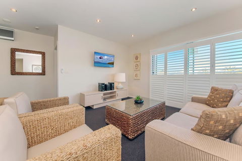 Pacific Blue 278-265 Sandy Pt Rd- Dual Key Access, Wifi, Linen And Air Conditioning - E Caravan Parks 4