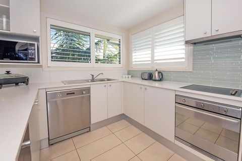 Pacific Blue 278-265 Sandy Pt Rd- Dual Key Access, Wifi, Linen And Air Conditioning - E Caravan Parks 8