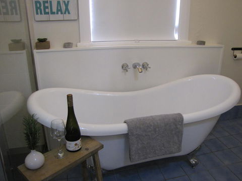 Haven Cottage Kangaroo Island - E Caravan Parks 23