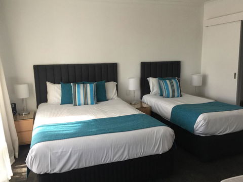 Ensenada Motor Inn And Suites - E Caravan Parks 7