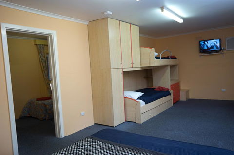 Motel Mount Gambier - E Caravan Parks 15