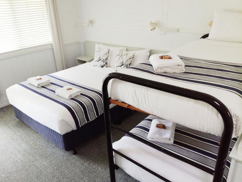 Arcadia Motel - E Caravan Parks 18