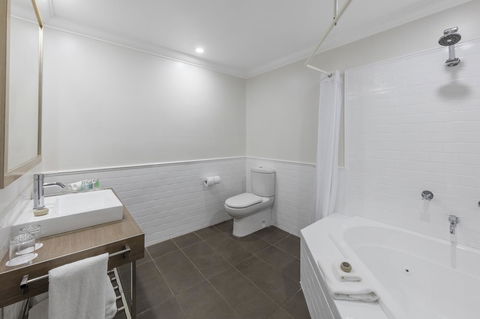 Crowne Plaza Terrigal Pacific, An IHG Hotel - E Caravan Parks 32