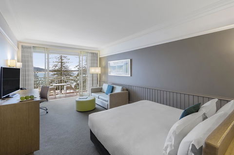 Crowne Plaza Terrigal Pacific, An IHG Hotel - E Caravan Parks 7