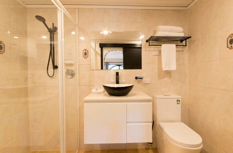 The Manor Basket Range - E Caravan Parks 6
