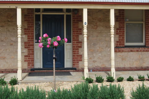 Jacaranda Cottage - E Caravan Parks 1