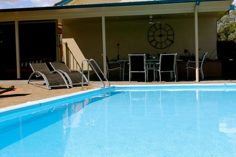 Isis Motel Scone - E Caravan Parks 1