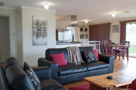 Admirals Inn - E Caravan Parks 21