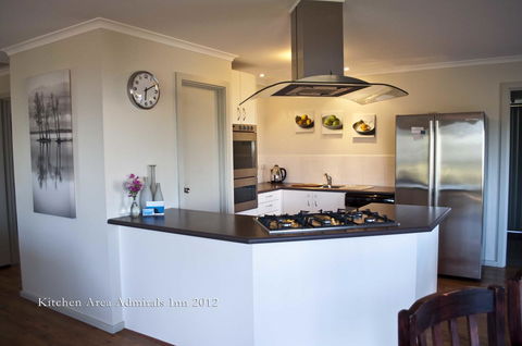 Admirals Inn - E Caravan Parks 0