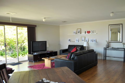 Admirals Inn - E Caravan Parks 14