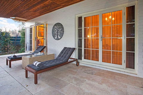 Hahndorf House B&B - E Caravan Parks 15