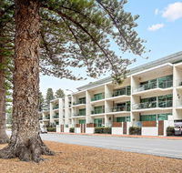 Breeze Beachfront Apartments