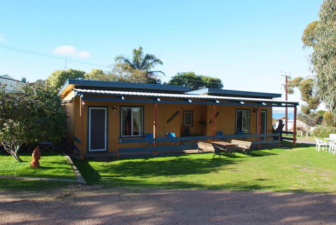 Casuarina Coastal Units - E Caravan Parks 2