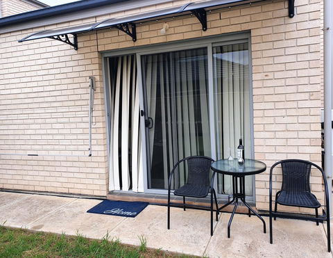 Explore Adelaide, Gawler, The Barossa And Clare Valleys All-in-one - E Caravan Parks 14