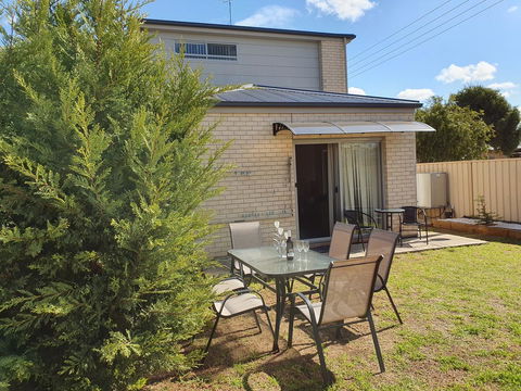 Explore Adelaide, Gawler, The Barossa And Clare Valleys All-in-one - E Caravan Parks 13