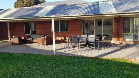 Aldinga Beach Overnighter Or Getaway Home - E Caravan Parks 2