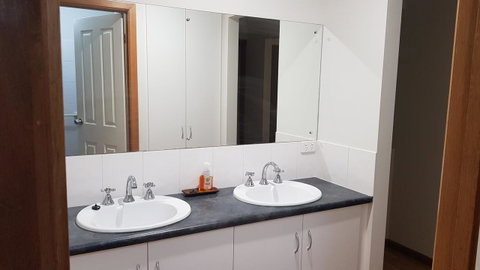 Aldinga Beach Overnighter Or Getaway Home - E Caravan Parks 20