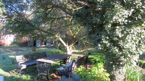 The Pig And Whistle - E Caravan Parks 14