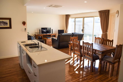 Longreach At Port Elliot - E Caravan Parks 8