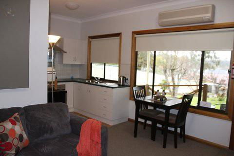 Owl Place In Hahndorf - E Caravan Parks 2