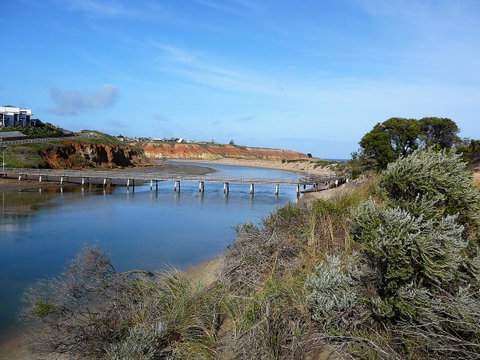 McCloud House - E Caravan Parks 5