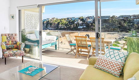 Beachfront Bliss - E Caravan Parks 11