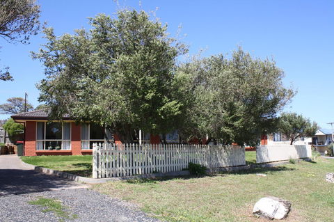 Maslin Beach House - E Caravan Parks 19