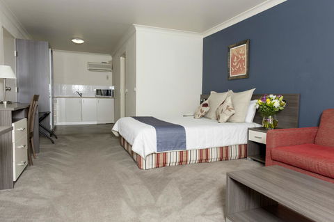 Bathurst Motor Inn - E Caravan Parks 11