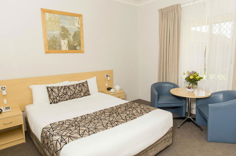 Bathurst Motor Inn - E Caravan Parks 3