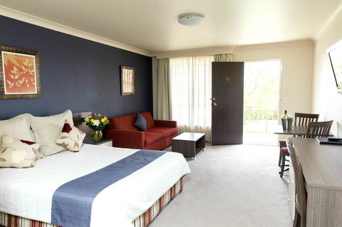 Bathurst Motor Inn - E Caravan Parks 1