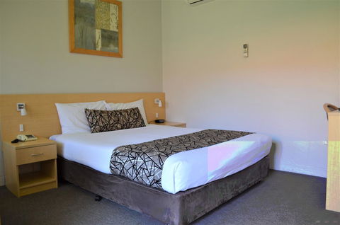 Bathurst Motor Inn - E Caravan Parks 25