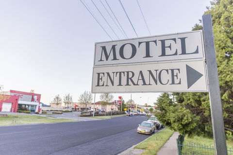 Bathurst Motor Inn - E Caravan Parks 35