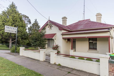 Bathurst Motor Inn - E Caravan Parks 30
