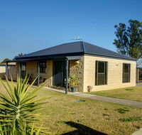 DBJ Holiday Units - E Caravan Parks