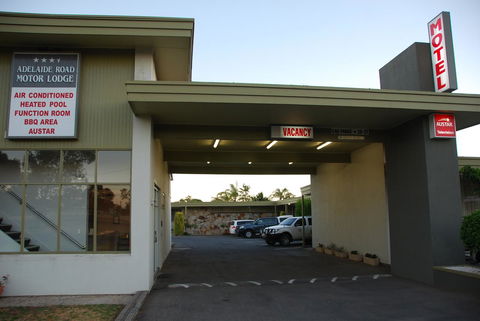 Adelaide Road Motor Lodge - E Caravan Parks 37