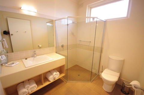 Adelaide Road Motor Lodge - E Caravan Parks 38