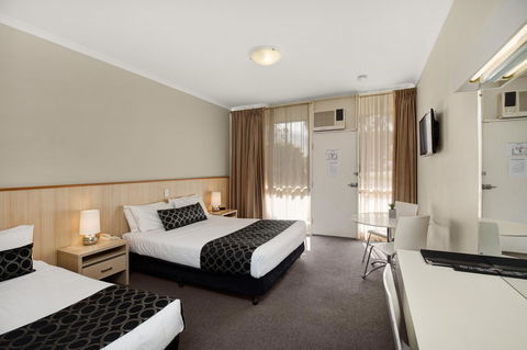 Adelaide Road Motor Lodge - E Caravan Parks 27