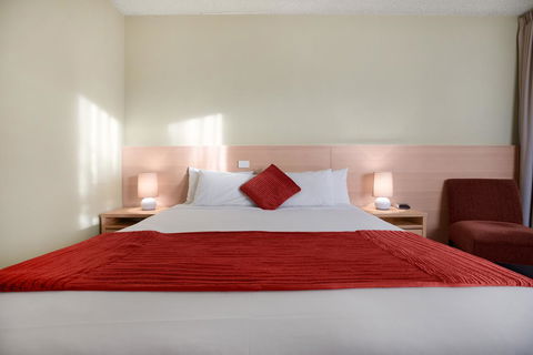 Adelaide Road Motor Lodge - E Caravan Parks 9