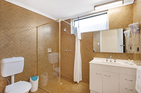 Adelaide Road Motor Lodge - E Caravan Parks 30